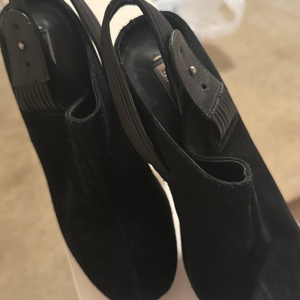 Leather BCBG mule heels - Picture 5 of 5